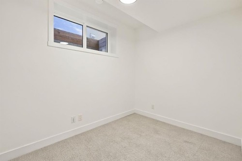 2026 36 Street Sw, Calgary, AB 