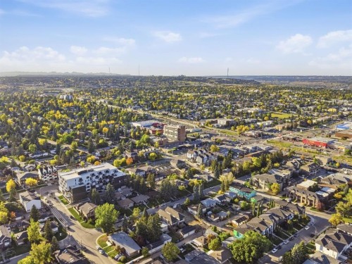 2026 36 Street Sw, Calgary, AB 