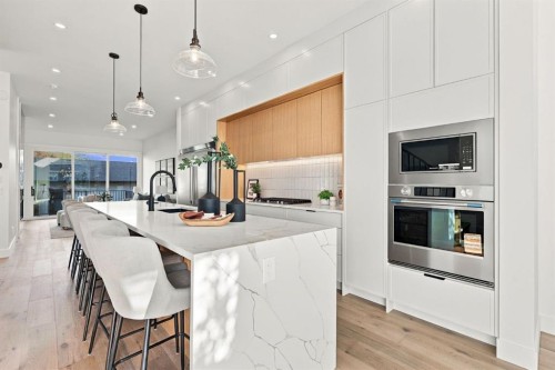 2026 36 Street Sw, Calgary, AB 