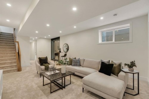 2424 31 Street Sw, Calgary, AB 