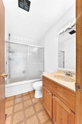 5712 Lakeview Drive Sw, Calgary, AB 