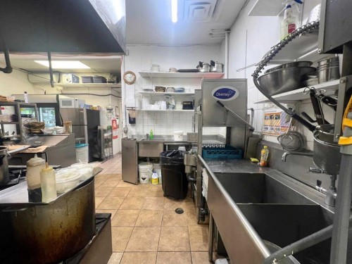 3-2111 Centre Street, Calgary, AB 