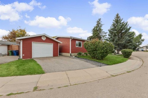 169 Spring Haven Mews Se, Airdrie, AB 