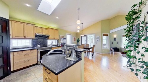 18 Tuscany Meadows Heights Nw, Calgary, AB 