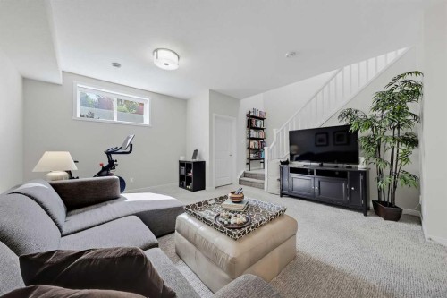 28 Mahogany Gardens Se, Calgary, AB 