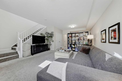 28 Mahogany Gardens Se, Calgary, AB 