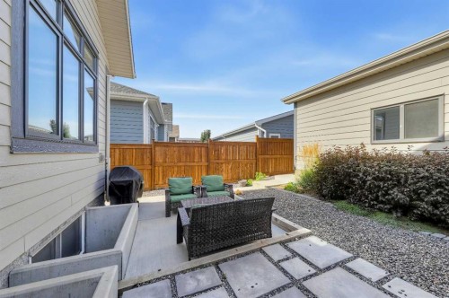 28 Mahogany Gardens Se, Calgary, AB 