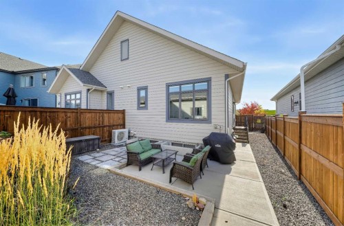 28 Mahogany Gardens Se, Calgary, AB 