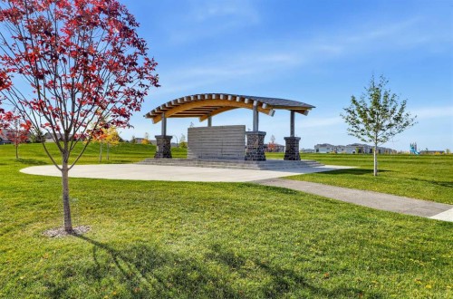 28 Mahogany Gardens Se, Calgary, AB 