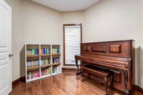 43 Cougar Plateau Circle Sw, Calgary, AB 