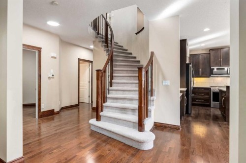 43 Cougar Plateau Circle Sw, Calgary, AB 