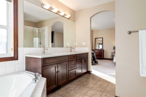 43 Cougar Plateau Circle Sw, Calgary, AB 