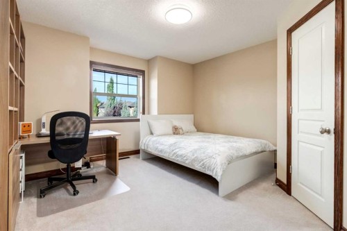 43 Cougar Plateau Circle Sw, Calgary, AB 