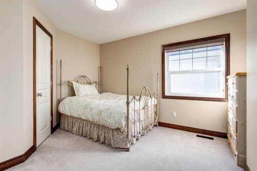 43 Cougar Plateau Circle Sw, Calgary, AB 