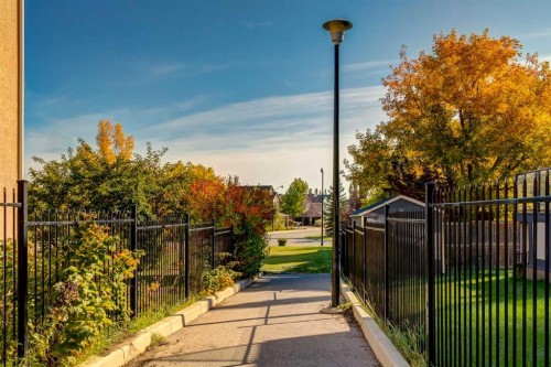 43 Cougar Plateau Circle Sw, Calgary, AB 