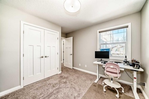 67 Masters Rise Se, Calgary, AB 