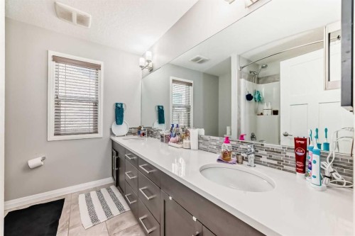 67 Masters Rise Se, Calgary, AB 
