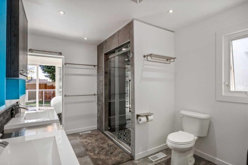 4711 26 Avenue Sw, Calgary, AB 