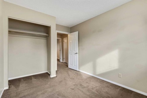 105-107 Elm Place, Okotoks, AB 