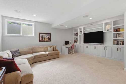 4407 17 Avenue Nw, Calgary, AB 