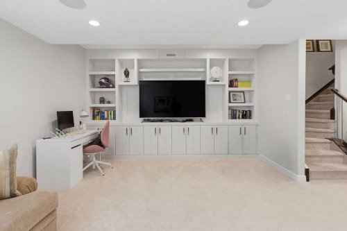 4407 17 Avenue Nw, Calgary, AB 