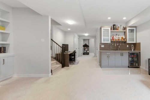 4407 17 Avenue Nw, Calgary, AB 