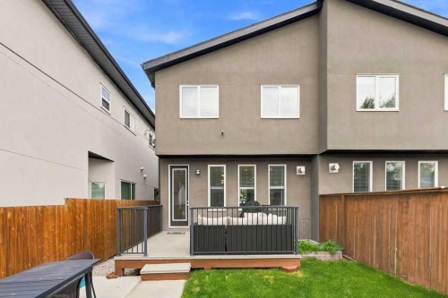 4407 17 Avenue Nw, Calgary, AB 