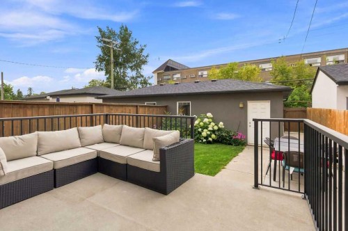 4407 17 Avenue Nw, Calgary, AB 