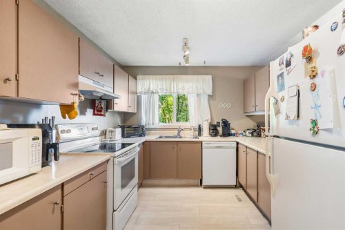 16-3015 51 Street Sw, Calgary, AB 