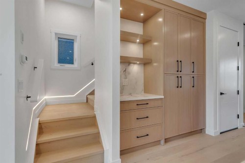 2121 Mackay Road Nw, Calgary, AB 