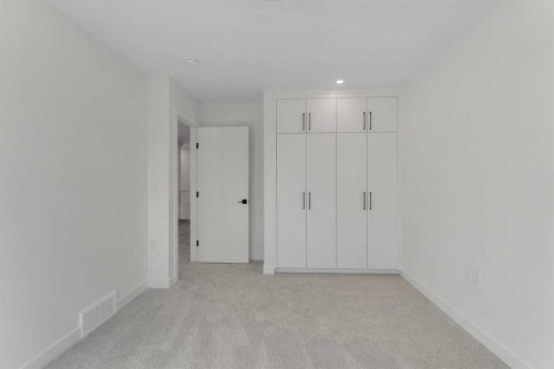2121 Mackay Road Nw, Calgary, AB 