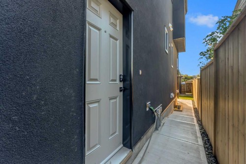 2121 Mackay Road Nw, Calgary, AB 