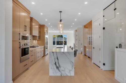 2121 Mackay Road Nw, Calgary, AB 