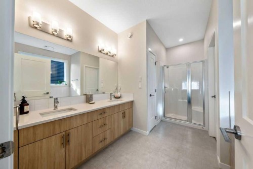 529 Montana Bay Se, High River, AB 