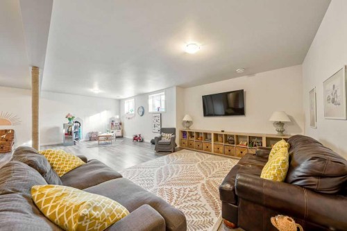 529 Montana Bay Se, High River, AB 