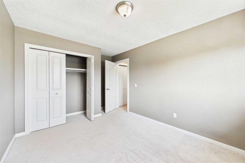 17 Deermeade Road Se, Calgary, AB 
