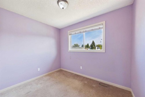 17 Deermeade Road Se, Calgary, AB 