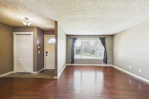 17 Deermeade Road Se, Calgary, AB 