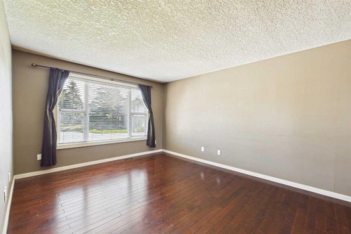 17 Deermeade Road Se, Calgary, AB 