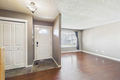 17 Deermeade Road Se, Calgary, AB 