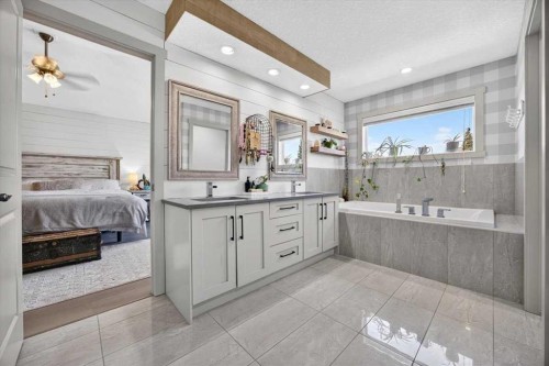 136 Riviera Way, Cochrane, AB 