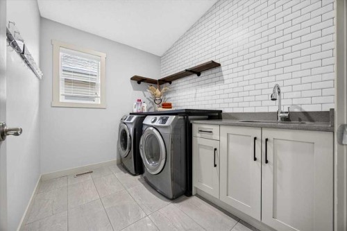 136 Riviera Way, Cochrane, AB 