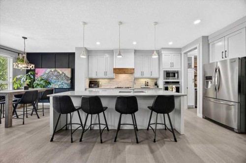 136 Riviera Way, Cochrane, AB 
