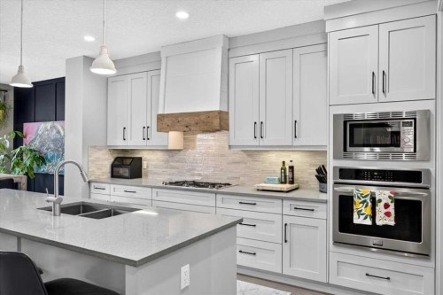 136 Riviera Way, Cochrane, AB 