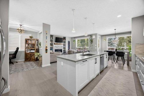 136 Riviera Way, Cochrane, AB 