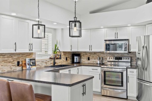 75 Valley Brook Circle Nw, Calgary, AB 