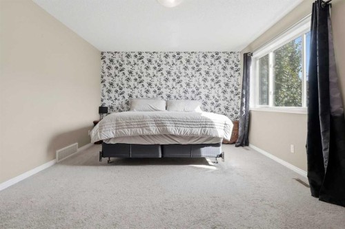 143 Windbrook Manor Sw, Airdrie, AB 