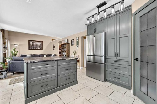 47 Cimarron Hill, Okotoks, AB 