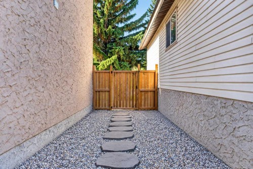 907 Ranchview Crescent Nw, Calgary, AB 