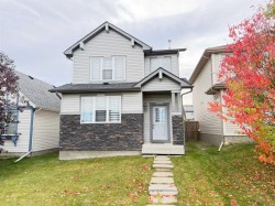 95 Panora Close NW Calgary, AB T3K 0G4